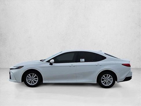 Used 2026 Toyota Camry LE FWD image 8