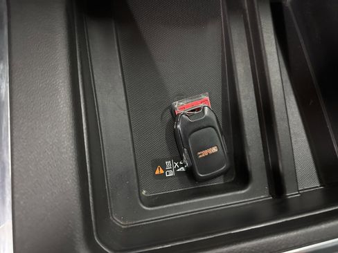 Used 2019 GMC Sierra 1500 SLT image 42