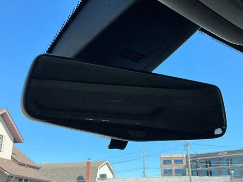 Used 2020 Chevrolet Traverse Premier w/ Redline Edition image 17