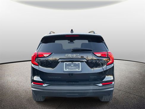 Used 2021 GMC Terrain SLT w/ Infotainment Package II image 4