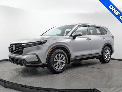 Used 2024 Honda CR-V LX image 2
