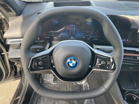New 2025 BMW i5 xDrive40 w/ Premium Package image 20