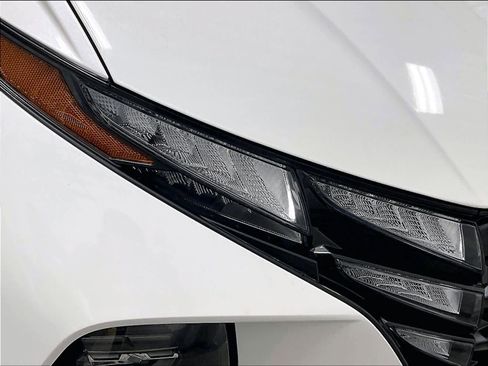 Used 2023 Hyundai Tucson SE image 32