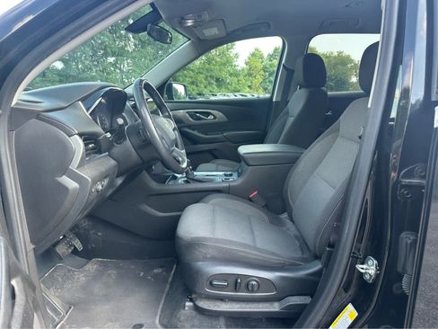 Used 2021 Chevrolet Traverse LT AWD/4WD image 9