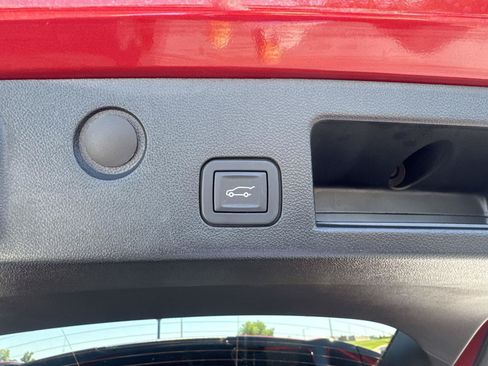 Certified 2025 Chevrolet Equinox LT w/ Convenience Package II FWD image 16