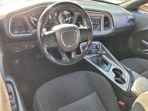 Used 2022 Dodge Challenger GT image 7