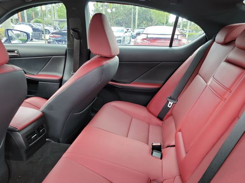 Used 2025 Lexus IS 350 F Sport RWD image 9