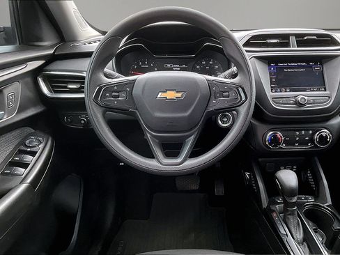 Used 2023 Chevrolet TrailBlazer LT FWD image 8