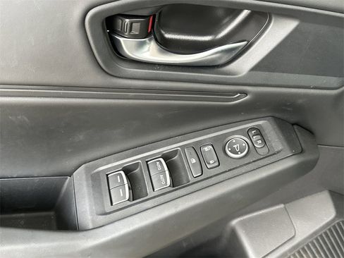 Used 2024 Honda Accord EX image 11