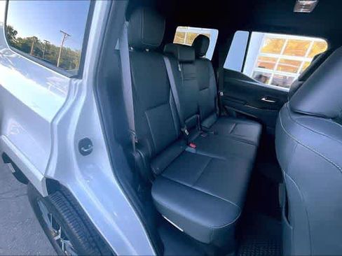 Used 2024 Lexus GX 550 w/ Cold Area Package AWD/4WD image 26