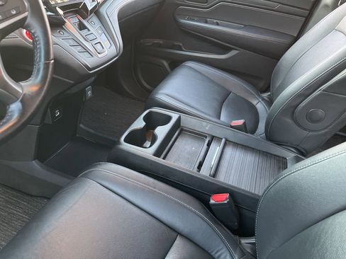 Used 2024 Honda Odyssey EX-L image 18