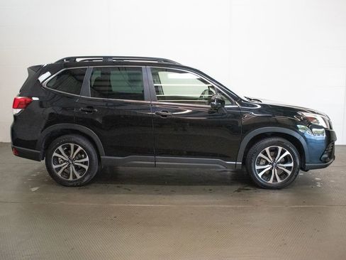 Used 2023 Subaru Forester Limited AWD/4WD image 3