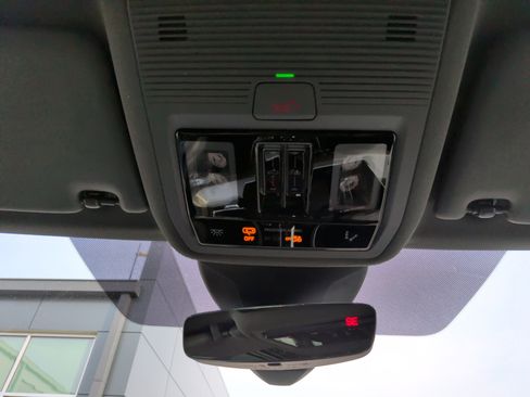 Certified 2023 Audi Q4 e-tron Premium Plus image 27