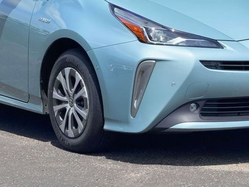 Used 2019 Toyota Prius XLE AWD/4WD image 6