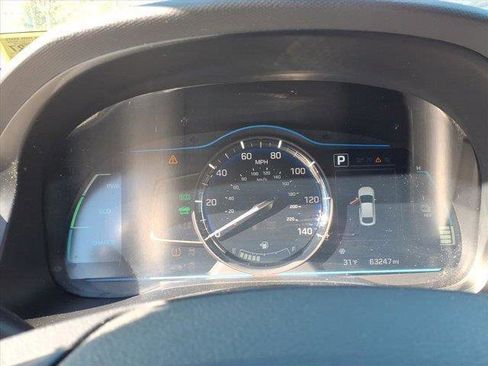 Used 2019 Hyundai Ioniq Plug-In Hybrid image 22