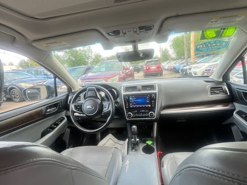 Used 2019 Subaru Outback 2.5i Limited AWD/4WD image 17