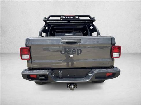Used 2021 Jeep Gladiator Sport AWD/4WD image 6