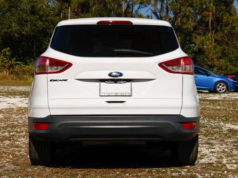 Used 2015 Ford Escape S image 9