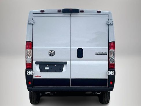 New 2024 RAM ProMaster 2500 w/ Convenience Group FWD image 3