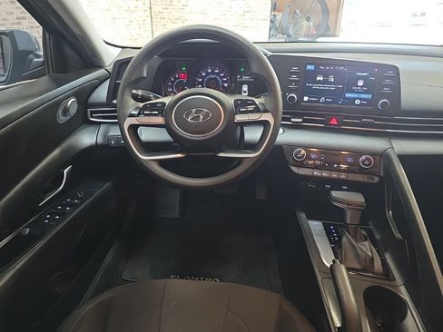 Used 2021 Hyundai Elantra SEL FWD image 13
