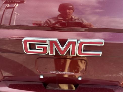 Certified 2017 GMC Yukon XL SLT w/ Open Road Package image 31