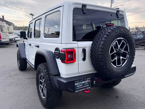 Used 2026 Jeep Wrangler Unlimited Rubicon w/ Safety Group AWD/4WD image 5