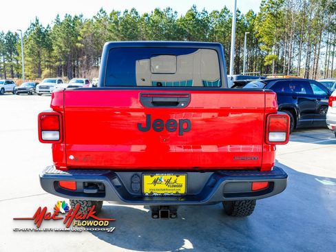 Used 2020 Jeep Gladiator Sport w/ Quick Order Package 24S image 9