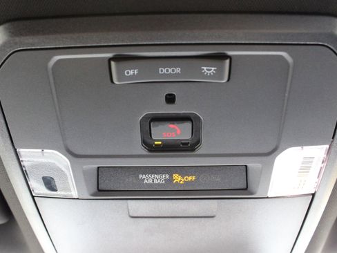 Used 2024 Toyota Tacoma SR5 AWD/4WD image 46