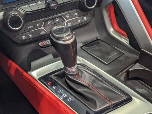 Used 2015 Chevrolet Corvette Z06 w/ 3LZ Preferred Equipment Group image 18