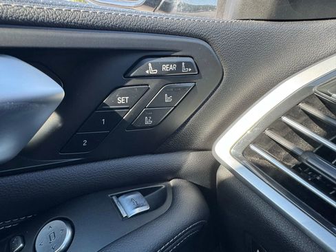 Used 2021 BMW X7 xDrive40i w/ Premium Package image 28