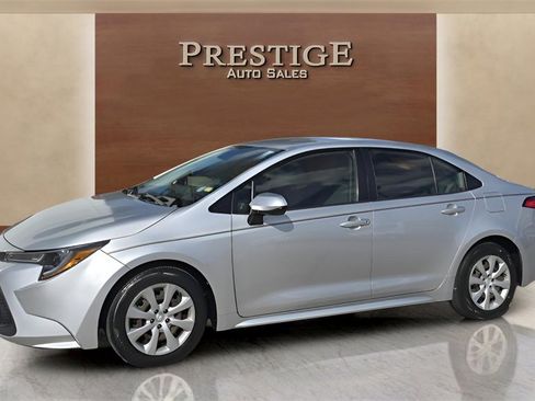 Used 2022 Toyota Corolla LE image 33