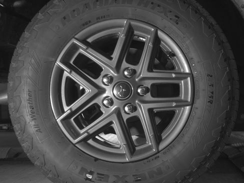 Used 2025 Jeep Wrangler Unlimited Sport AWD/4WD image 15