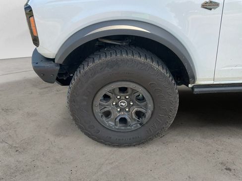 Used 2024 Ford Bronco Wildtrak AWD/4WD image 14