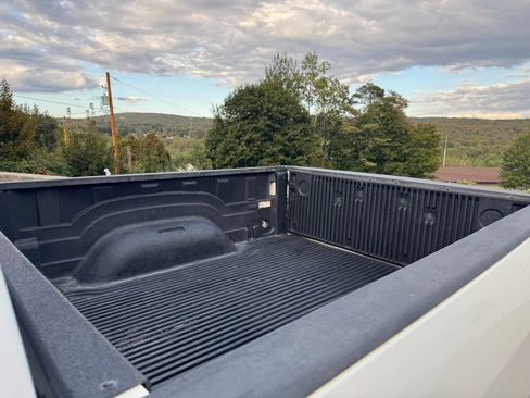 Used 2023 RAM 2500 Big Horn w/ Level 1 Equipment Group image 13