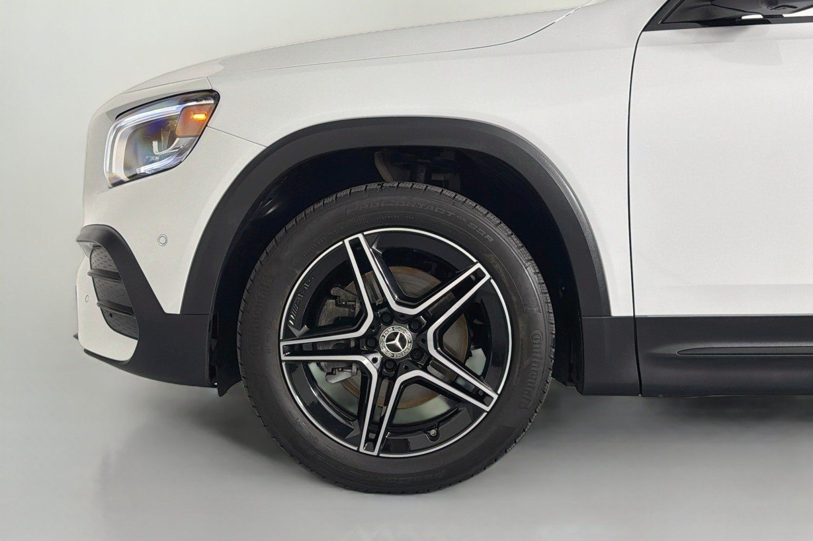 Used 2023 Mercedes-Benz GLB 250 image 9