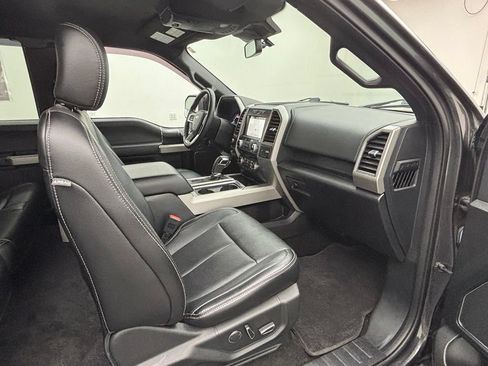 Used 2018 Ford F150 Lariat w/ Equipment Group 502A Luxury AWD/4WD image 32