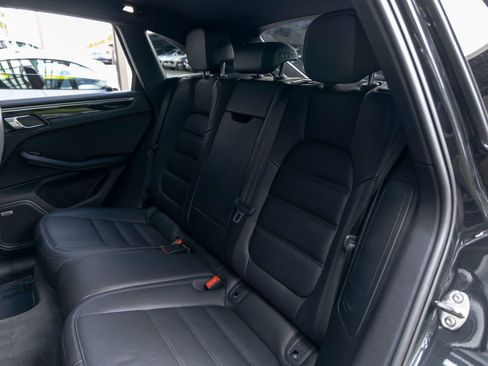 Certified 2022 Porsche Macan S AWD/4WD image 49