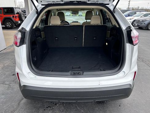 Used 2024 Ford Edge SE image 5