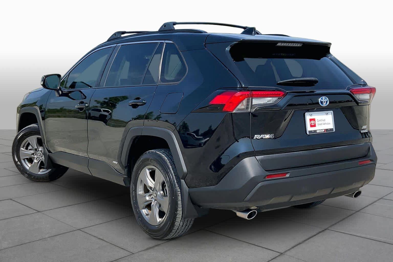 Used 2024 Toyota RAV4 XLE w/ Convenience Package AWD/4WD image 12