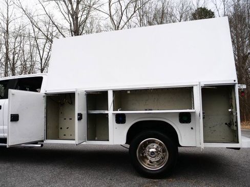 Used 2019 Ford F550 XL / DRW / Knapheide KUV / V8 image 23