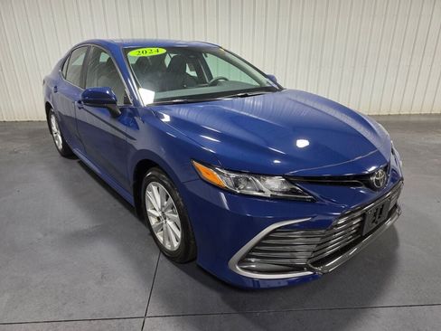 Used 2024 Toyota Camry LE FWD image 2