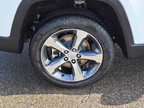 New 2025 Jeep Grand Cherokee L Limited w/ Luxury Tech Group II image 5