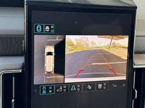 New 2026 GMC Yukon XL Denali w/ Denali Reserve Package image 23