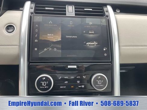 Used 2025 Land Rover Discovery S AWD/4WD image 22