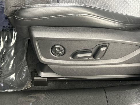 Used 2023 Audi SQ5 Premium Plus w/ Premium Plus Package AWD/4WD image 21