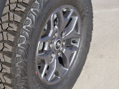 New 2025 Ford Bronco Badlands image 39