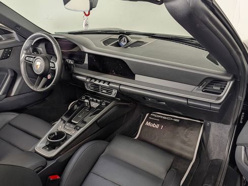 Certified 2025 Porsche 911 Carrera image 18