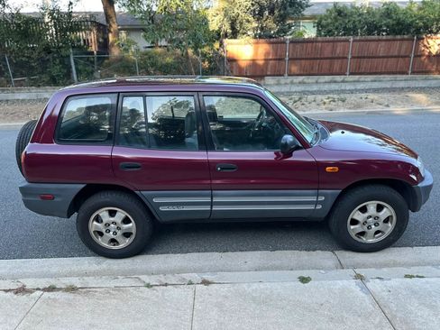 Used 1997 Toyota RAV4 2WD 4-Door image 8