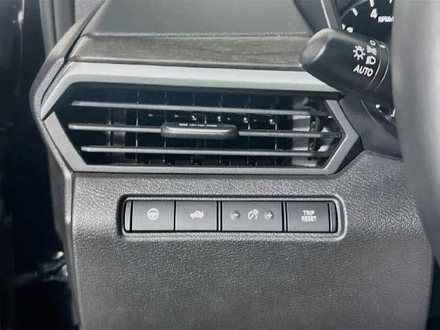 Used 2024 Nissan Altima 2.5 SL FWD image 14