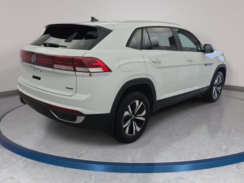 Certified 2024 Volkswagen Atlas Cross Sport SE AWD/4WD image 5